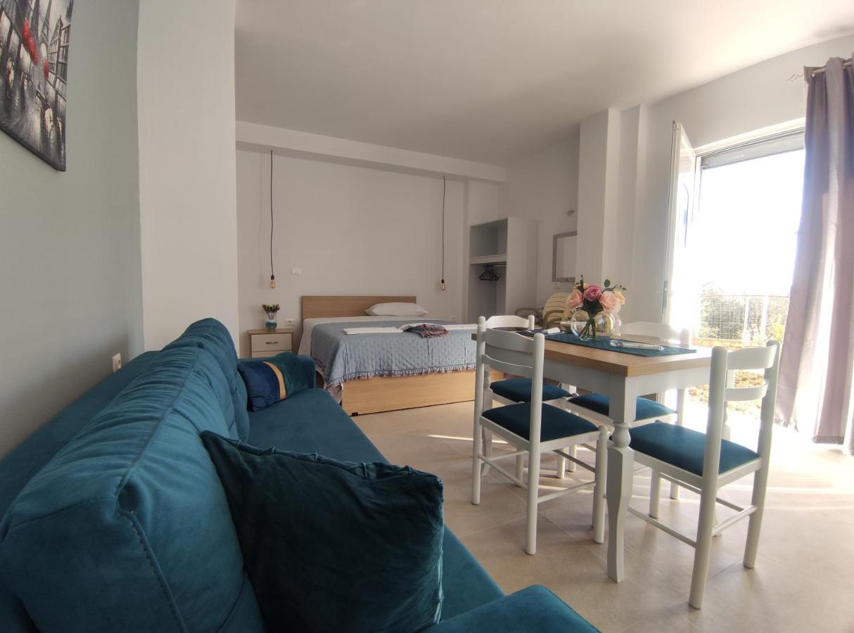 Ionia Apartments Sarandë Exterior foto